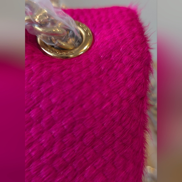 Kurt Geiger Luxurious Pink Handbag with Gold Accents - Picture 11 of 16